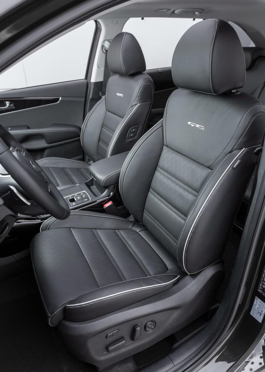 Интерьер Kia Sorento Prime GT Line 2017 года  (RU) (фото 4 из 5)